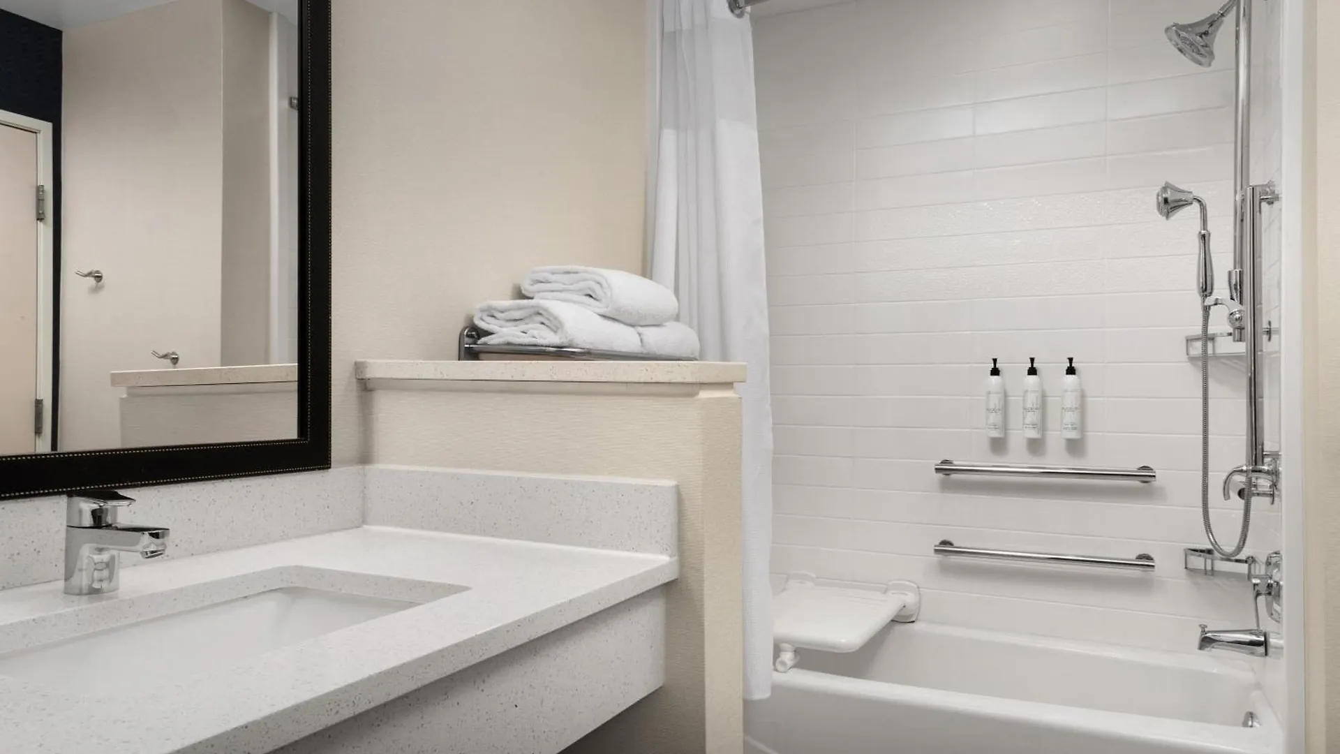Fairfield Inn & Suites By Marriott Panama City Beach Upper Grand Lagoon Hotel